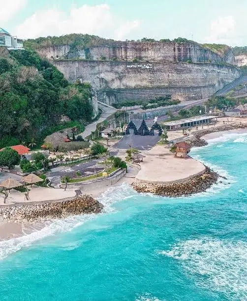Melasti Beach Nusa Penida